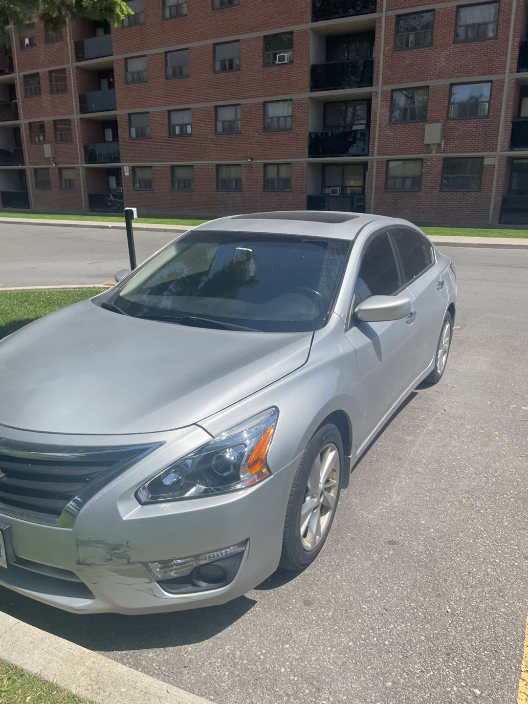 Silver Nissan Altima Sedan - photo 3