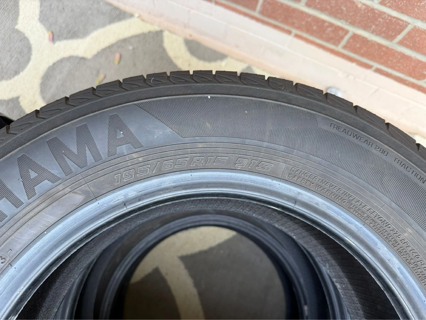 Yokohama Tires 195/65R15 91S