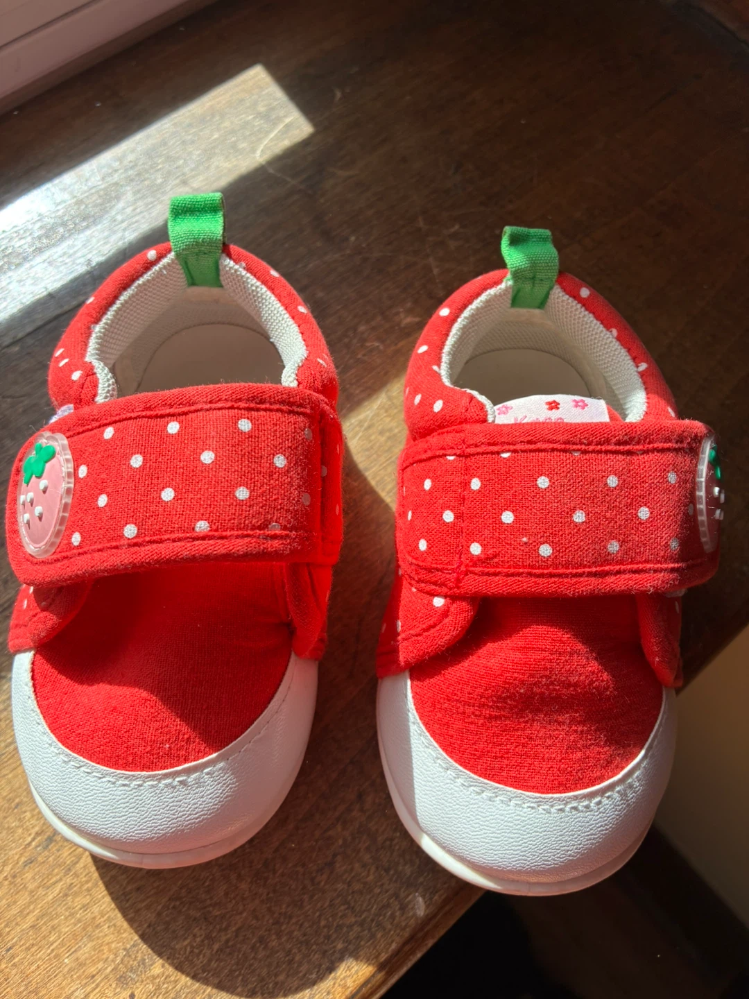 $8 Toddler summer shoe child 2-3 years Velcro red pink girl