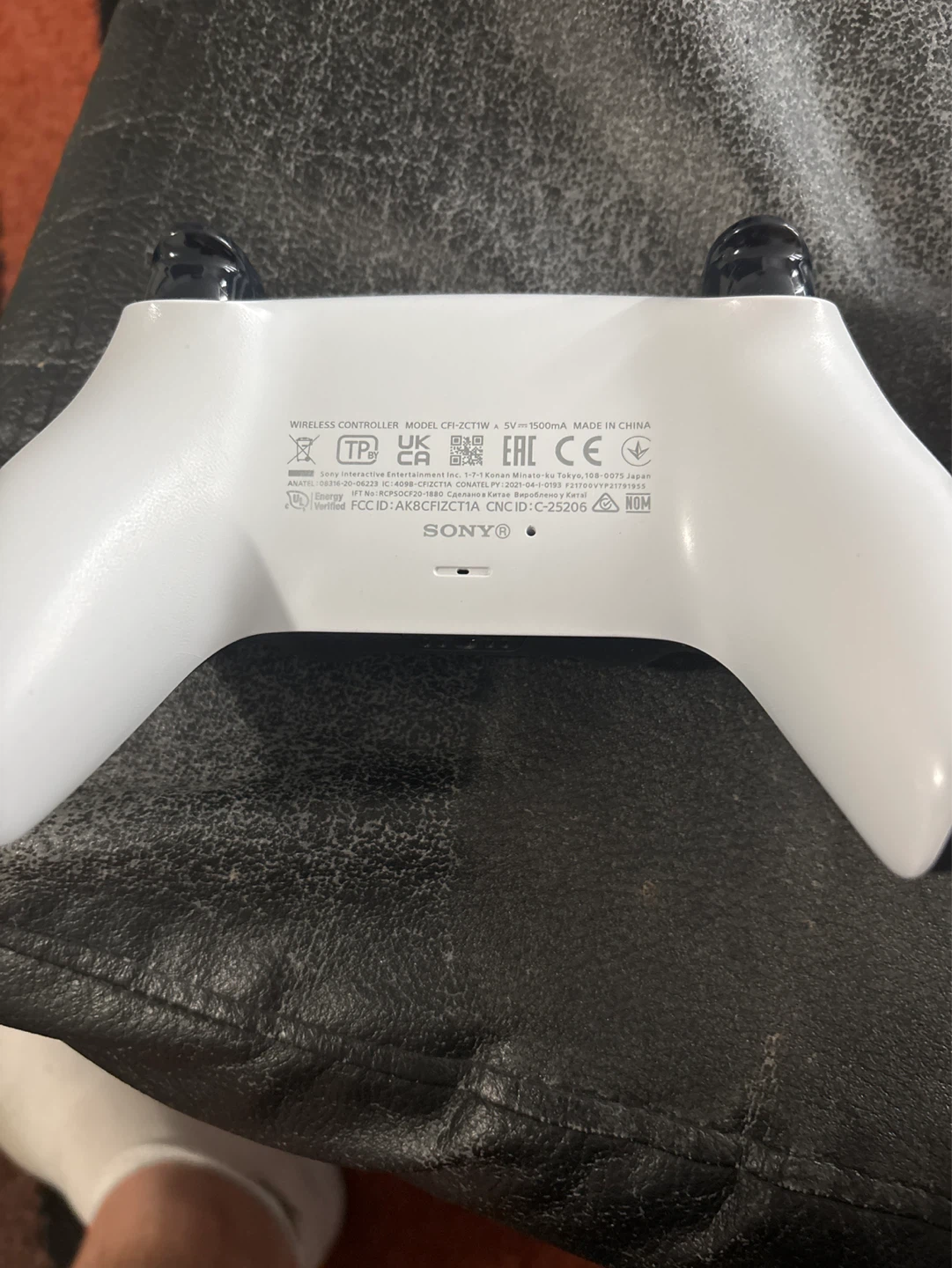 Sony PlayStation 5 DualSense Wireless Controller - photo 2
