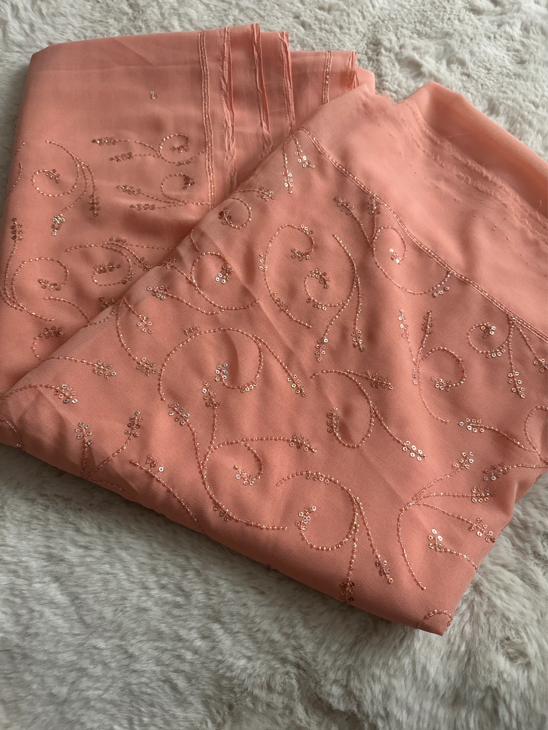Peach saree  with Beading and Sequins - photo 2