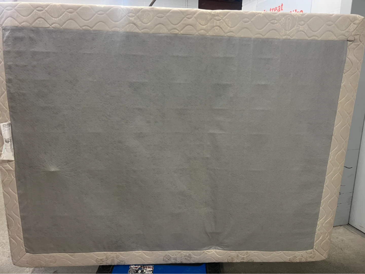 FREE QUEEN SIZE Simmons Beautyrest Box Spring