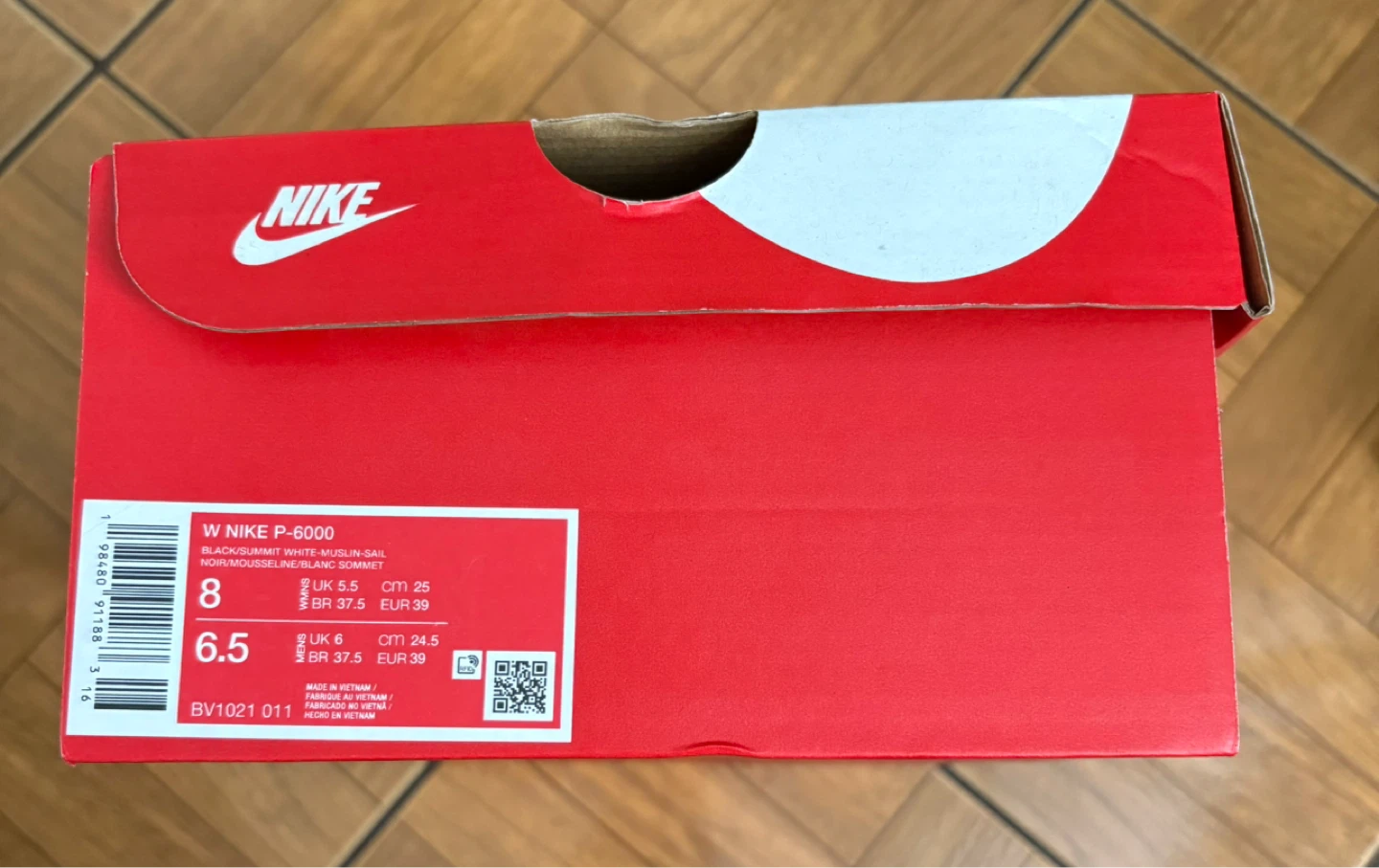 Nike P-6000 Women's Sneakers- Size 8 - photo 4