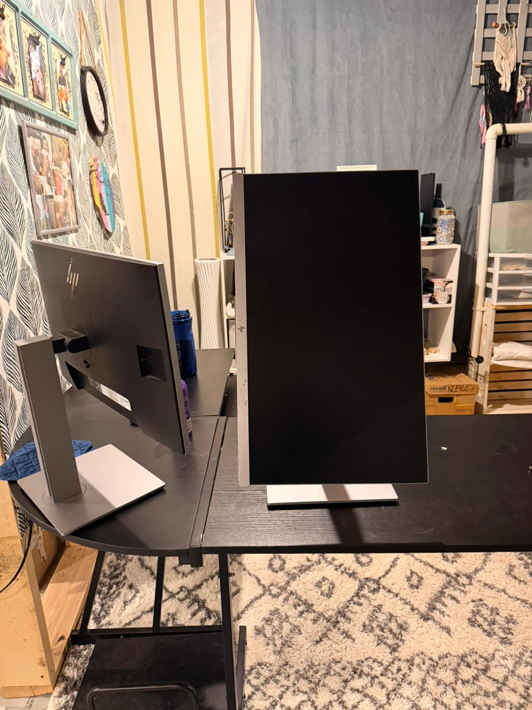 2x HP Computer Monitors - photo 2