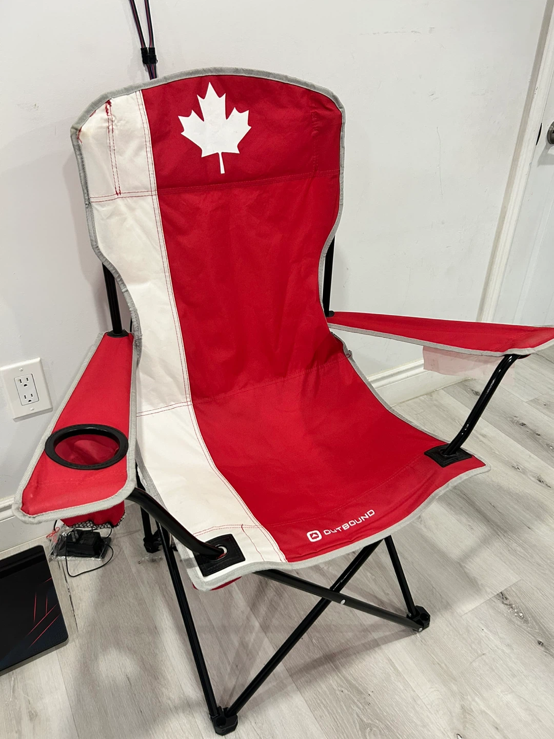 Outbound Canada Maple Leaf Camp Chair - photo 2