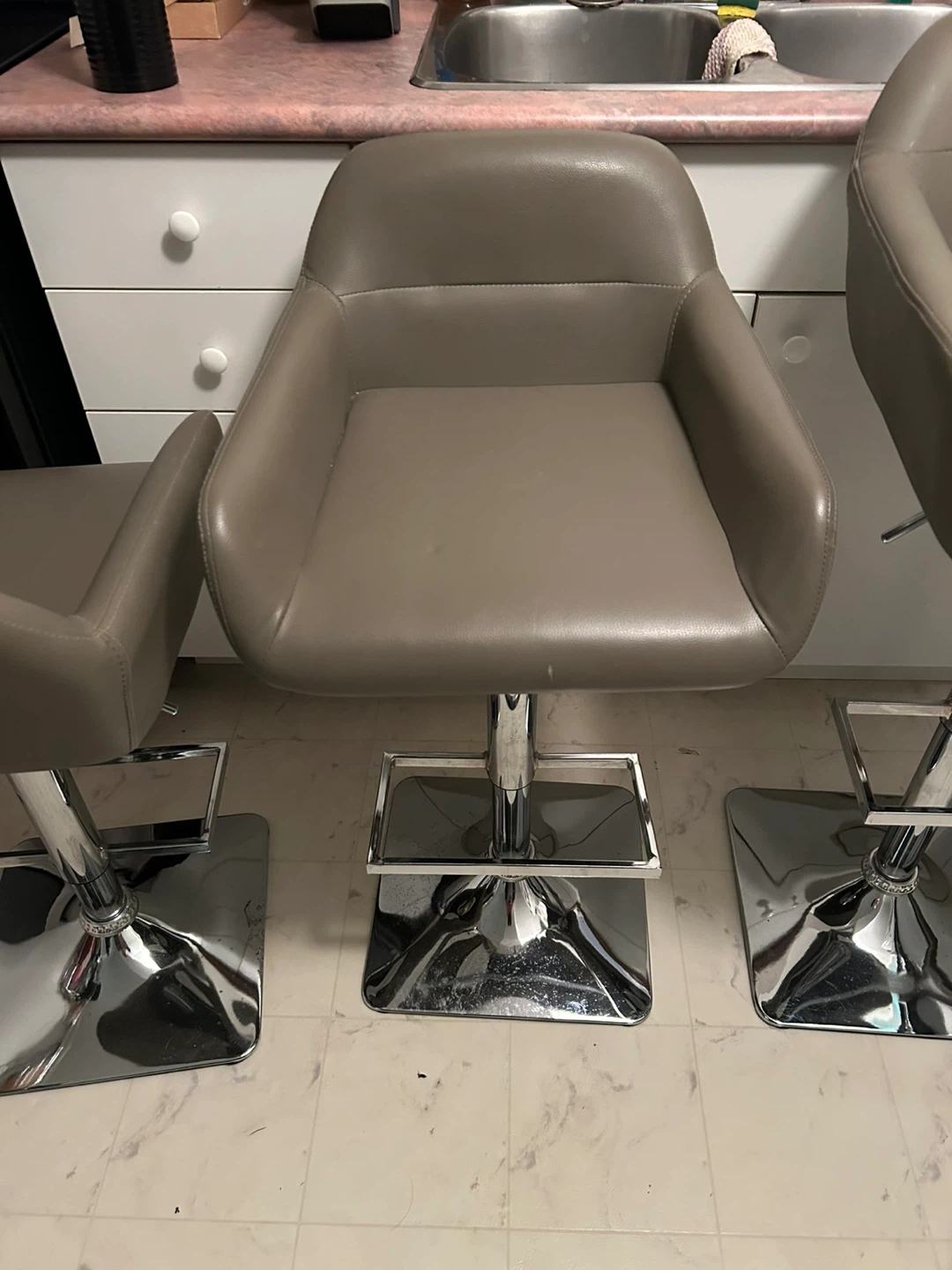 Set of 4 Bar Stools - Grey Faux Leather - photo 2