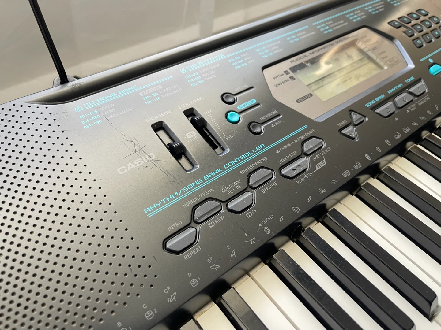 Casio CTK-2100 Beginner Practice Piano - FREE Stand - photo 4