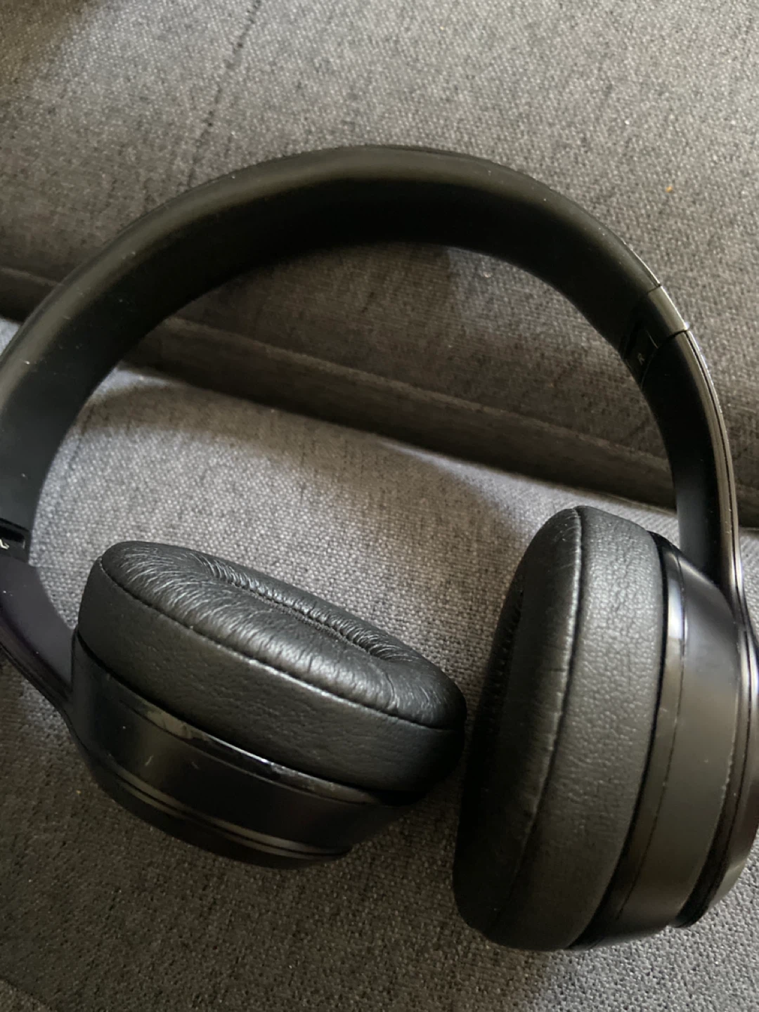 Beats Solo3 Wireless Headphones - Black - photo 3