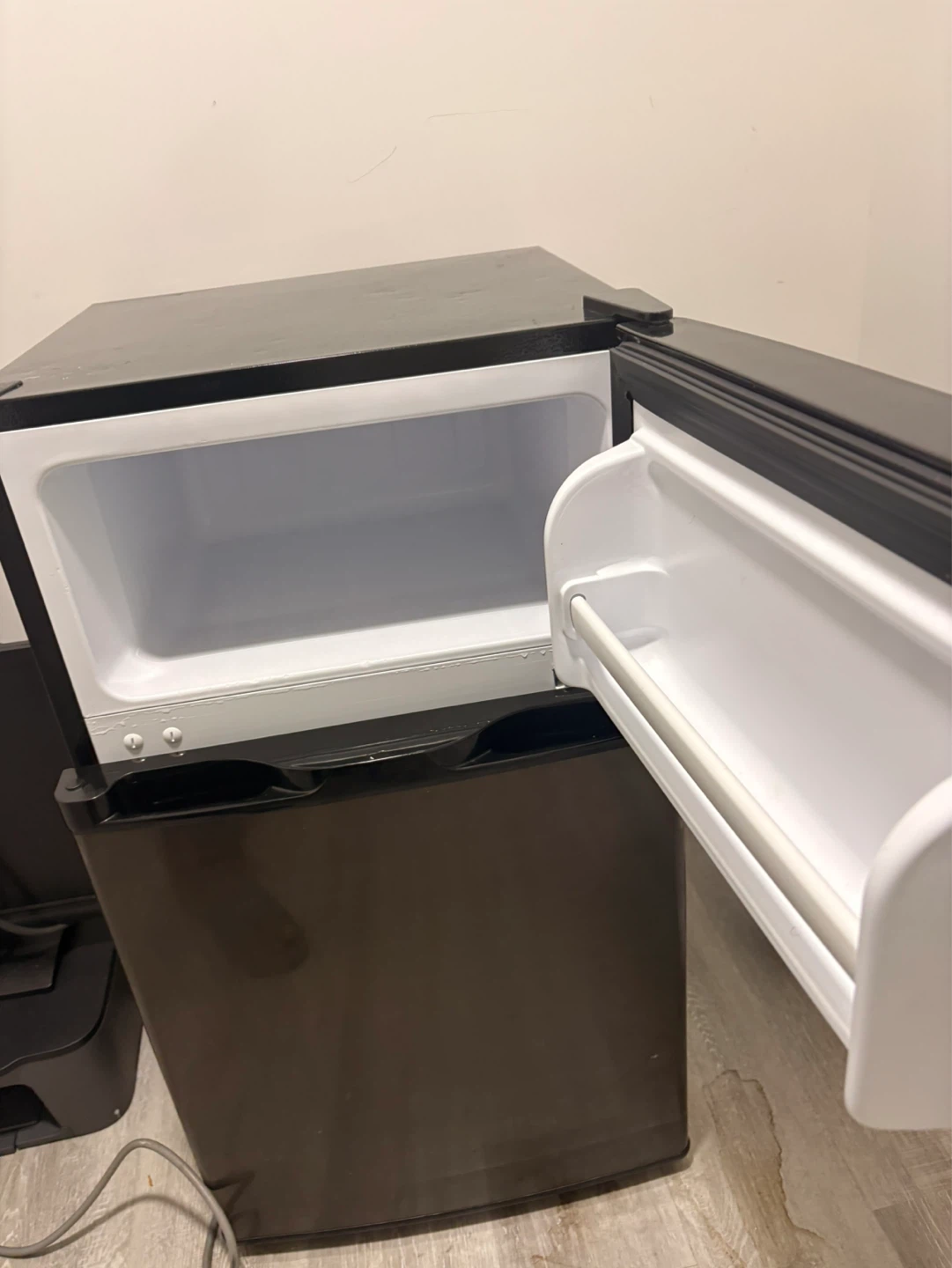 Compact Refrigerator