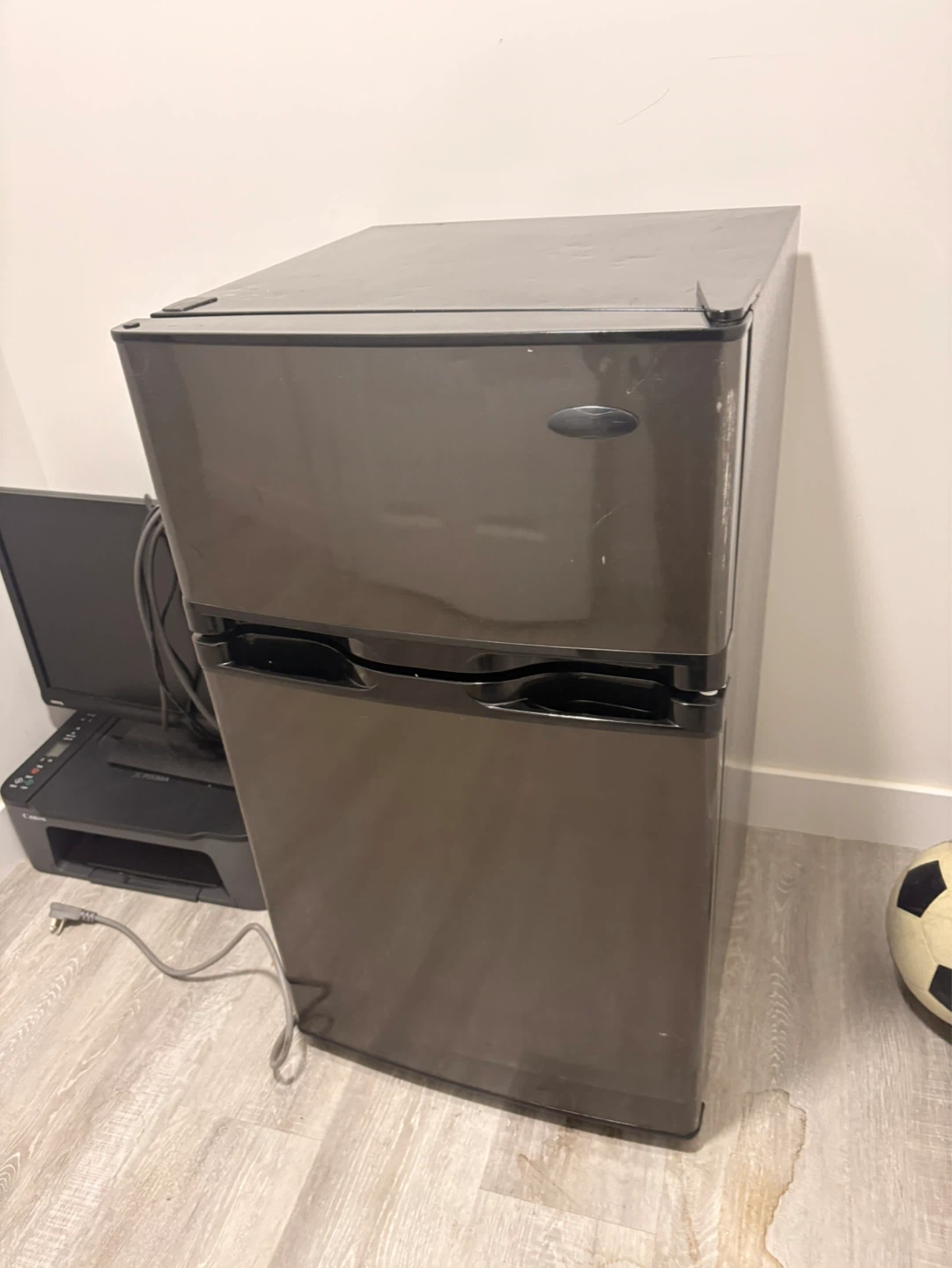 Compact Refrigerator - photo 5