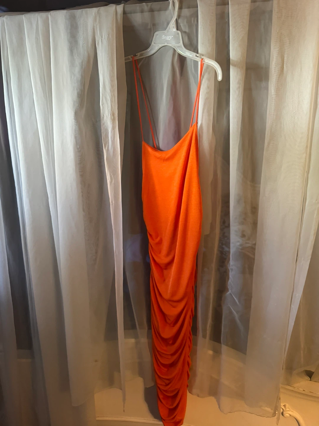 Robe orange moulante