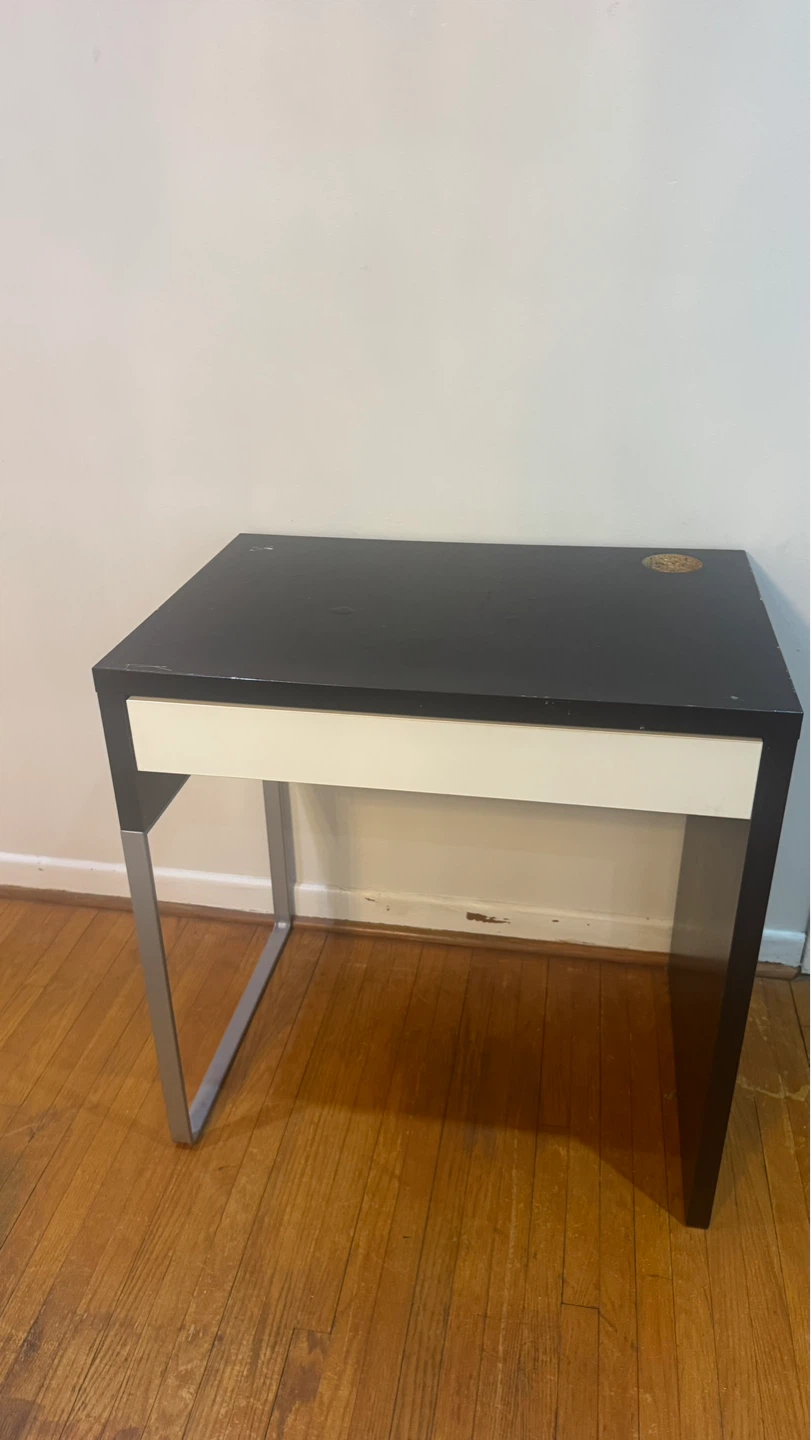 Black and White Drawer Desk