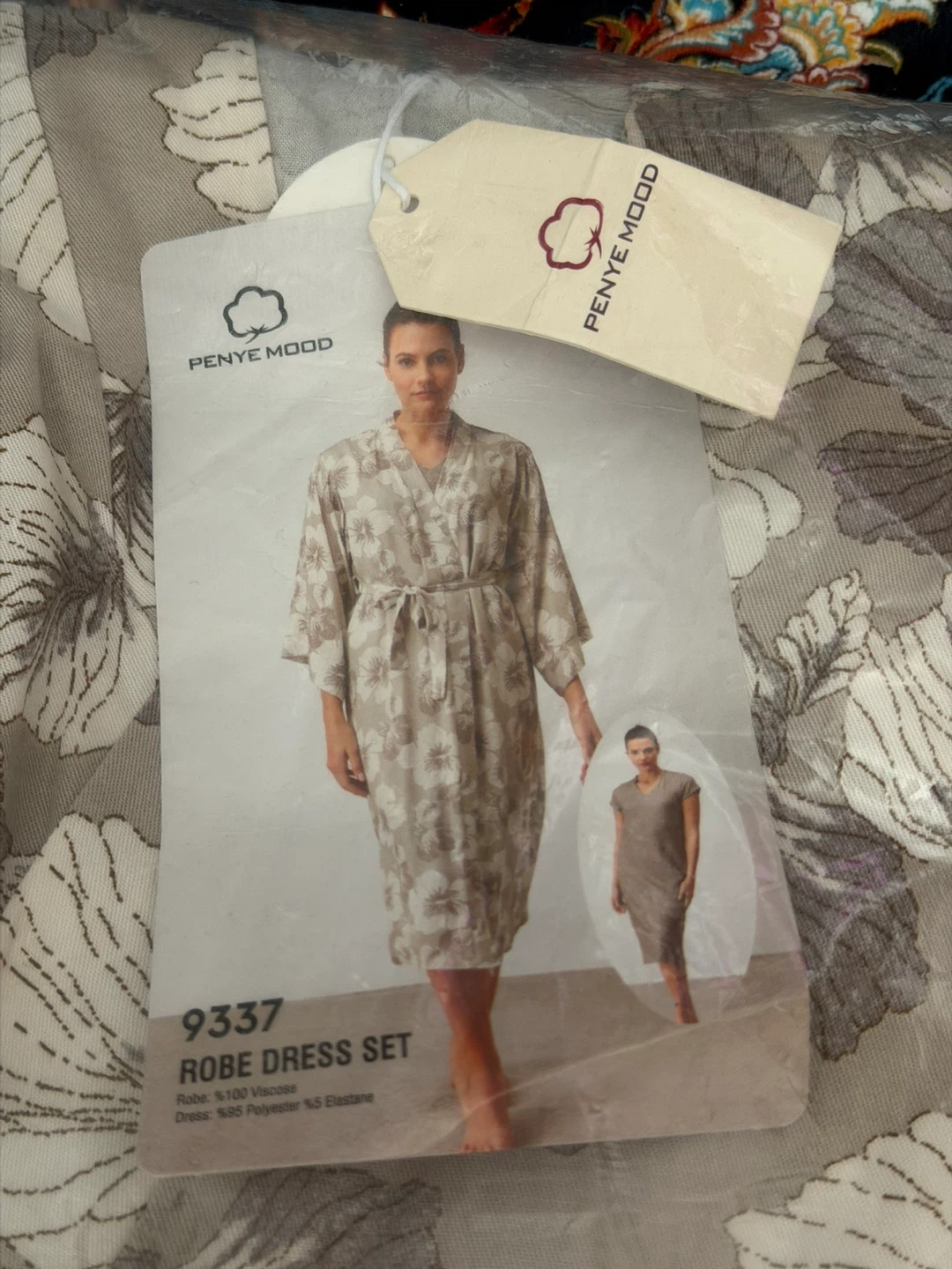 NEW Robe and Dress Set Pajama