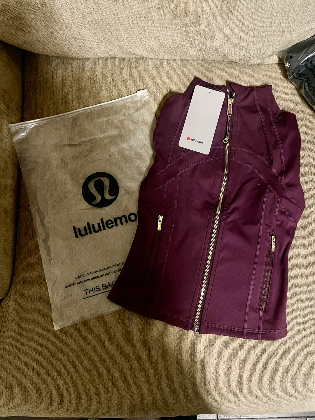 Lululemon Burgundy Jacket Cropped - Size 2/XS
