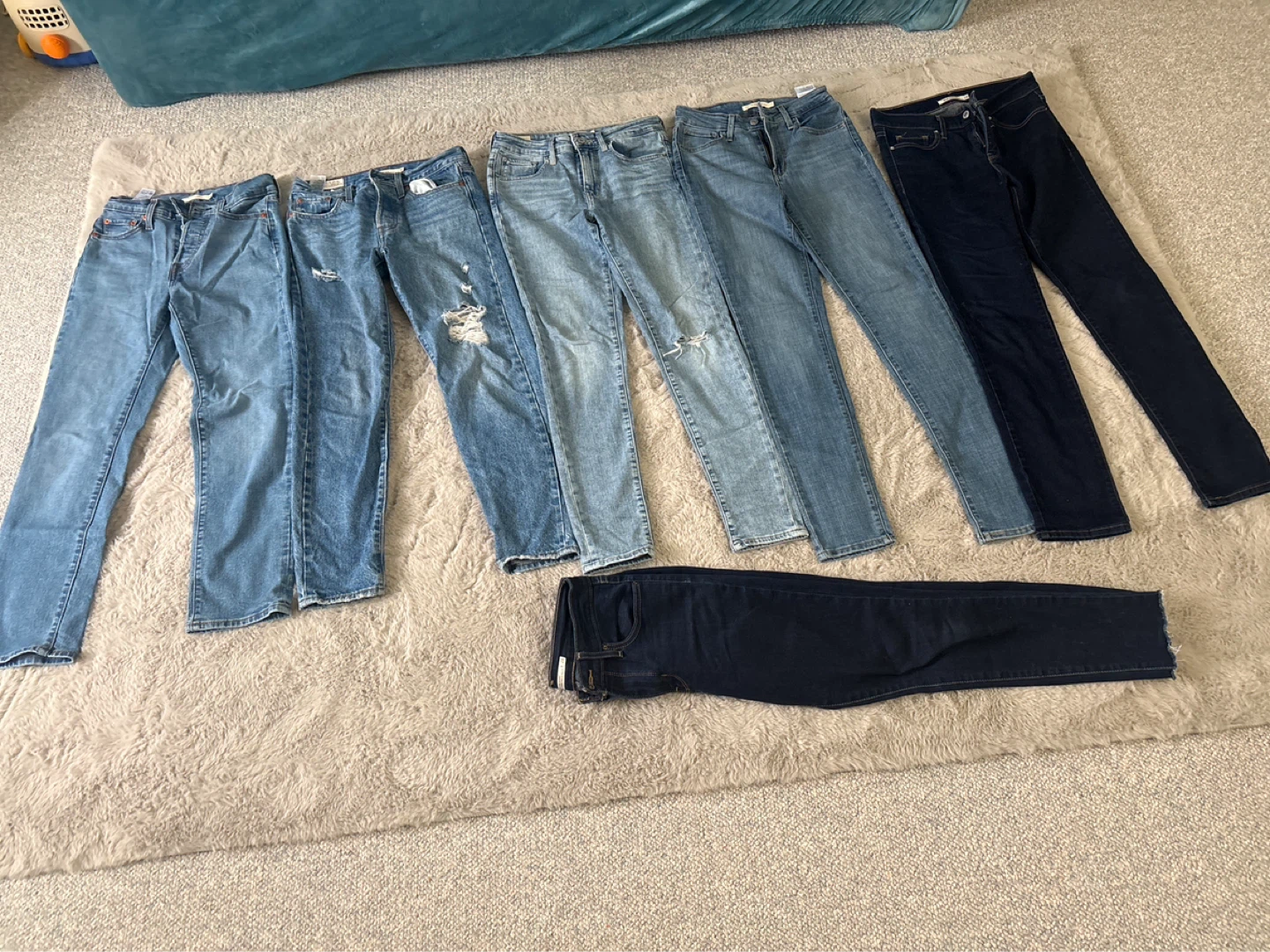 Lot of 7  Levi’s Women's Jeans - Assorted Brands and Sizes - photo 2