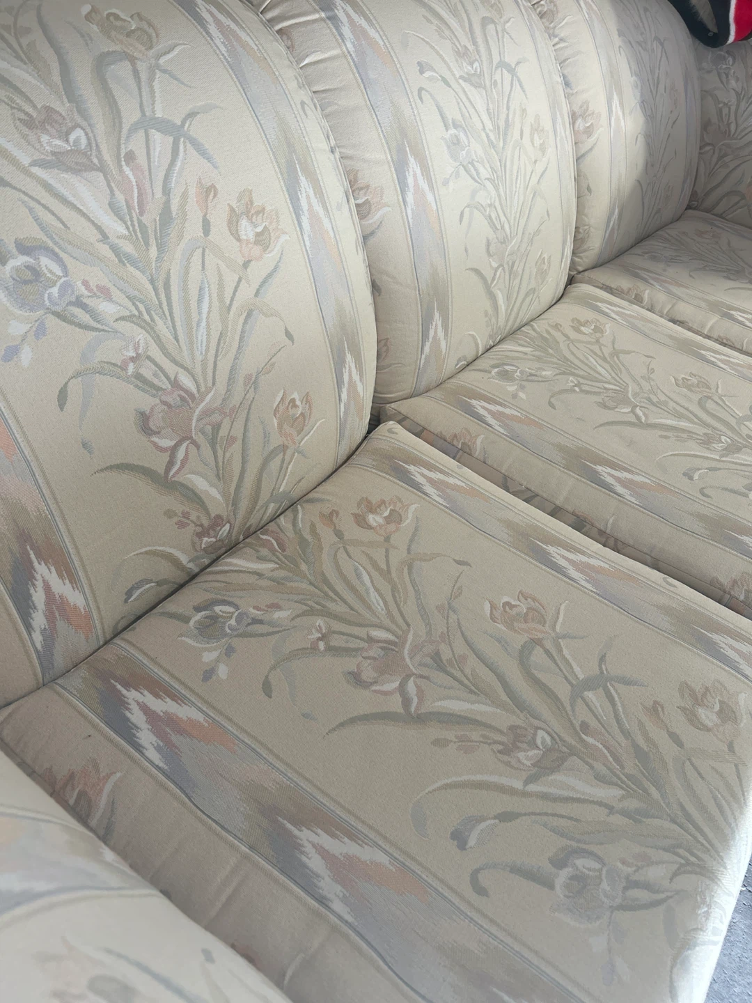 Sofa - photo 2