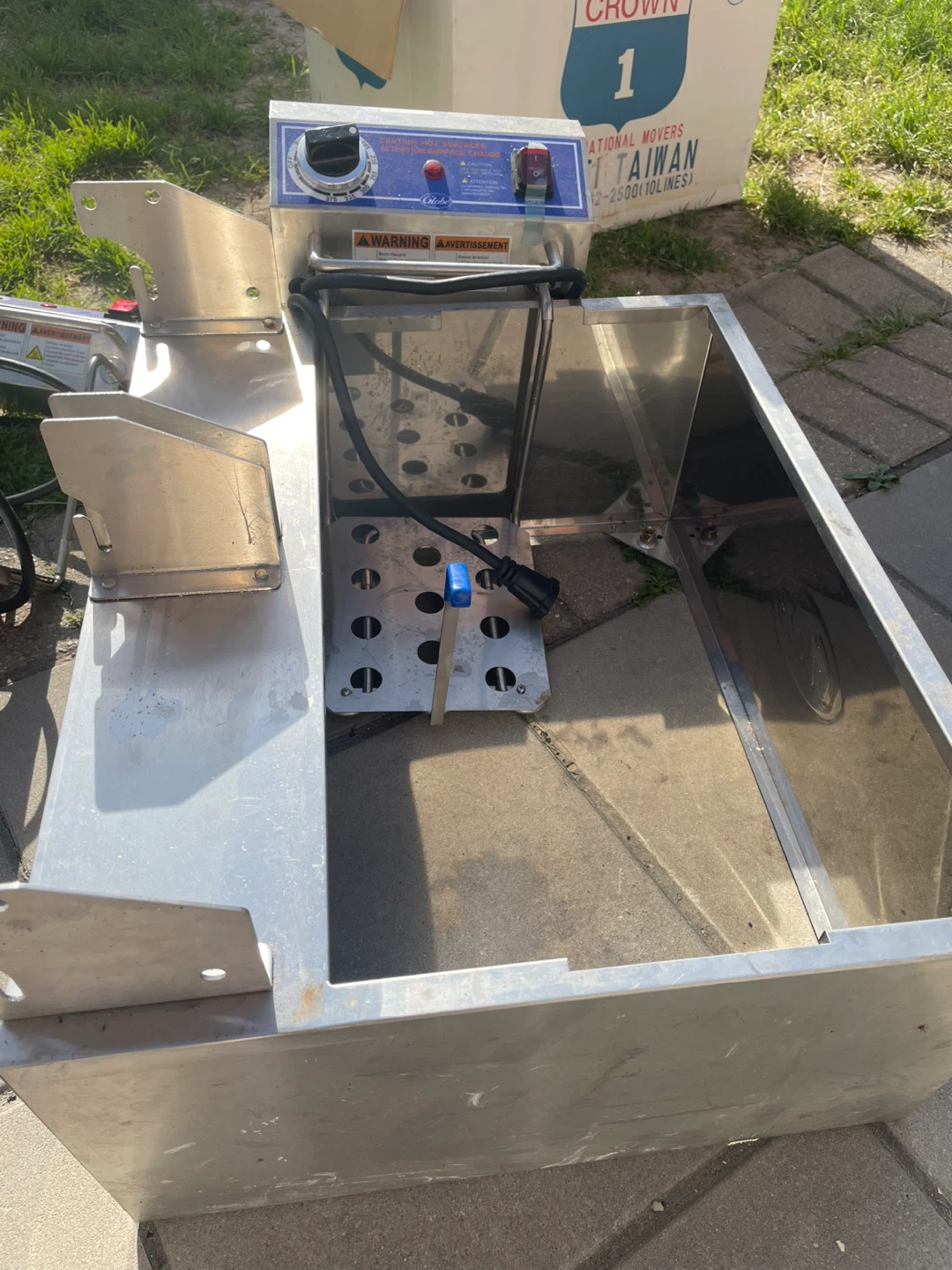 Globe Commercial electric Deep Fryer - photo 3