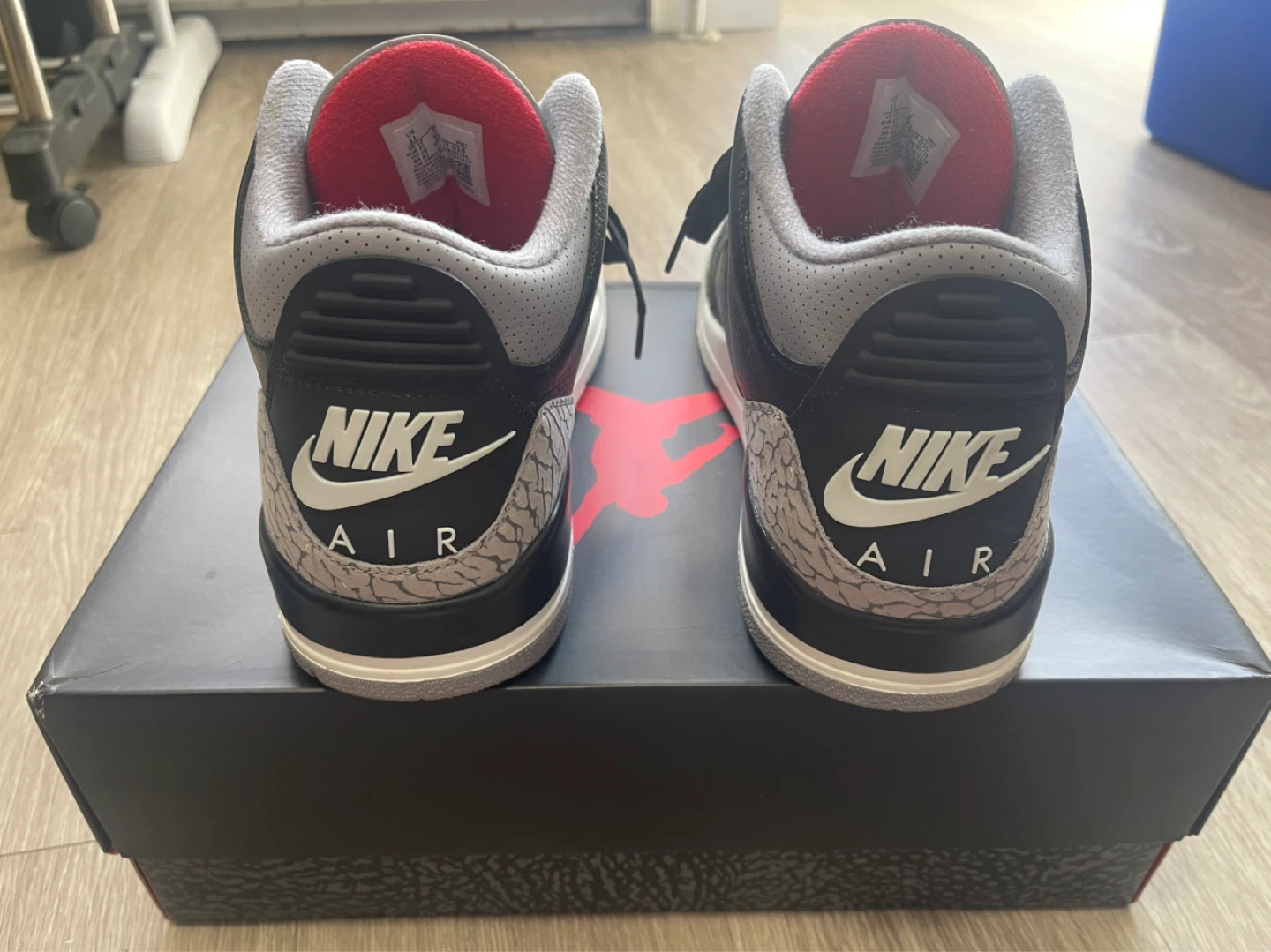 Nike Air Jordan 3 Retro "Cool Grey" Size 11 - photo 4