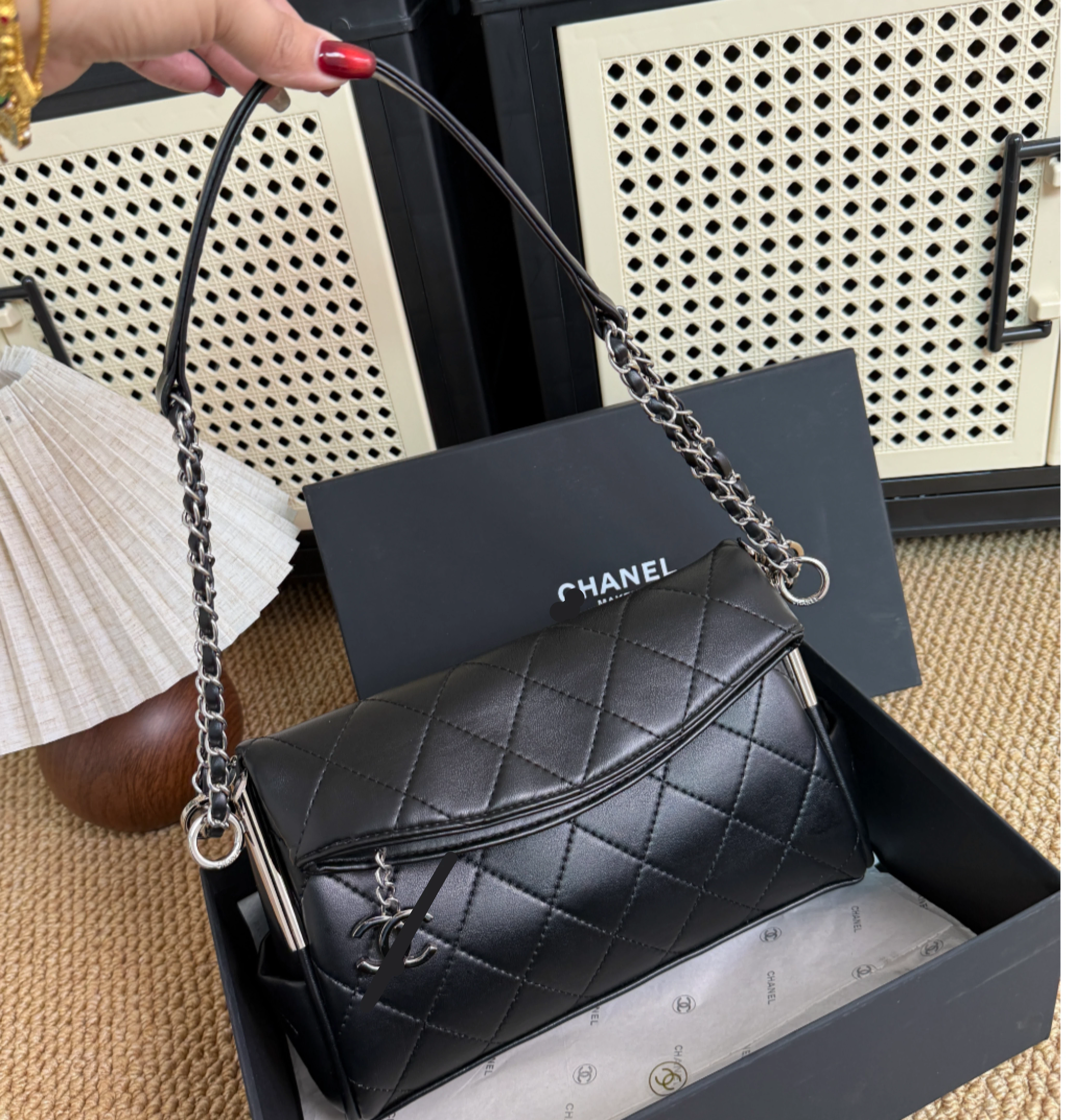 Quilted Flap Shoulder Bag (275)