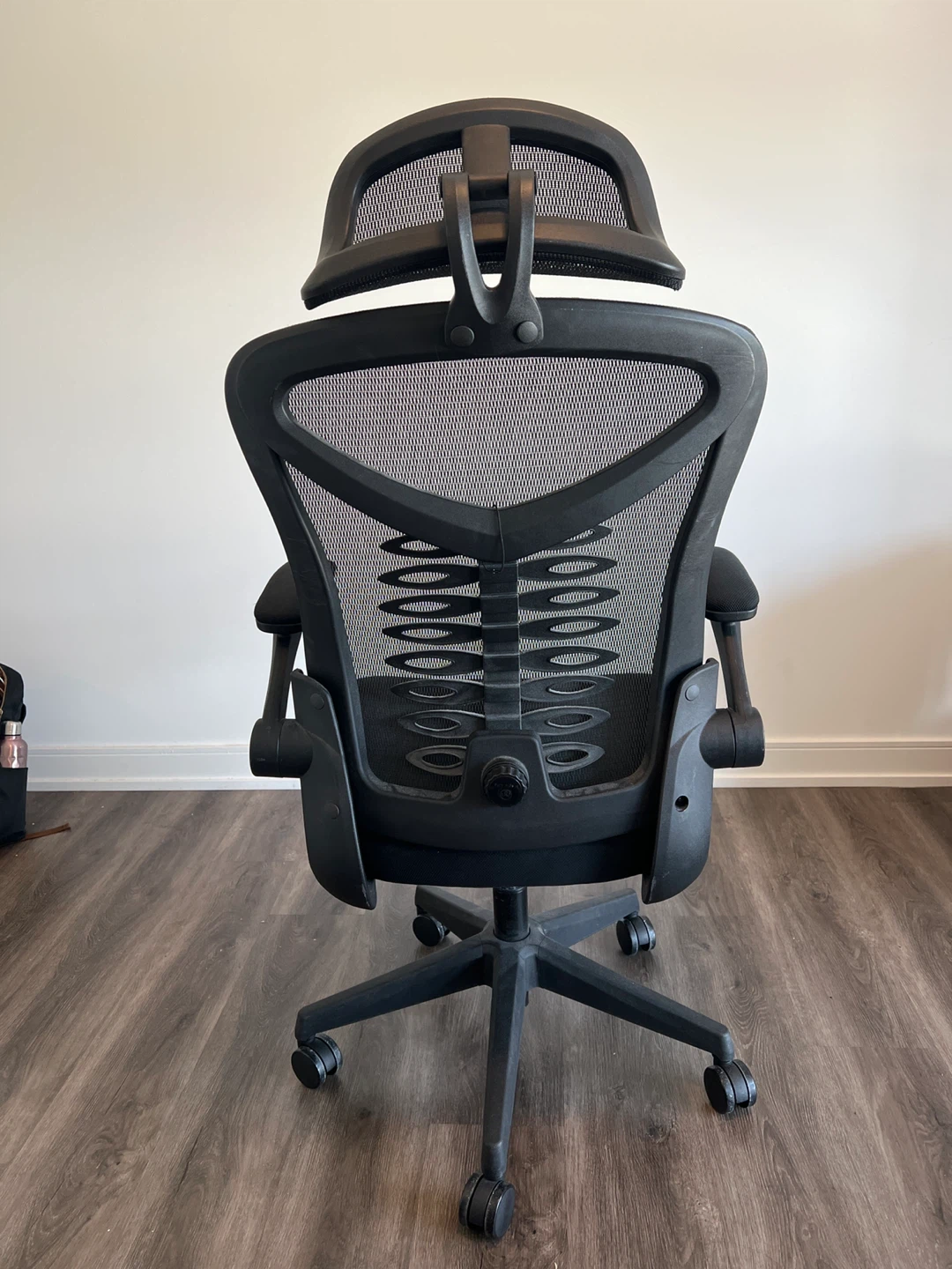Black Mesh Office Chair with Headrest - photo 3