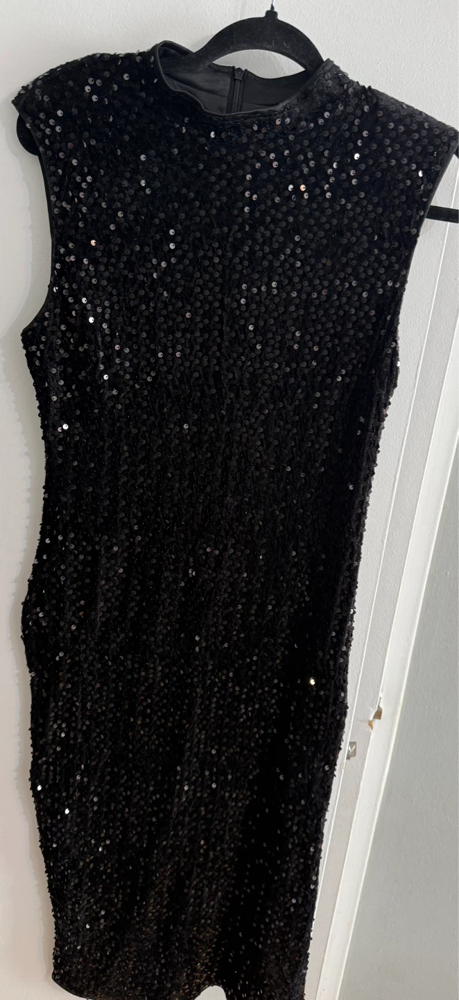 Black Sequin Sleeveless Dress size M