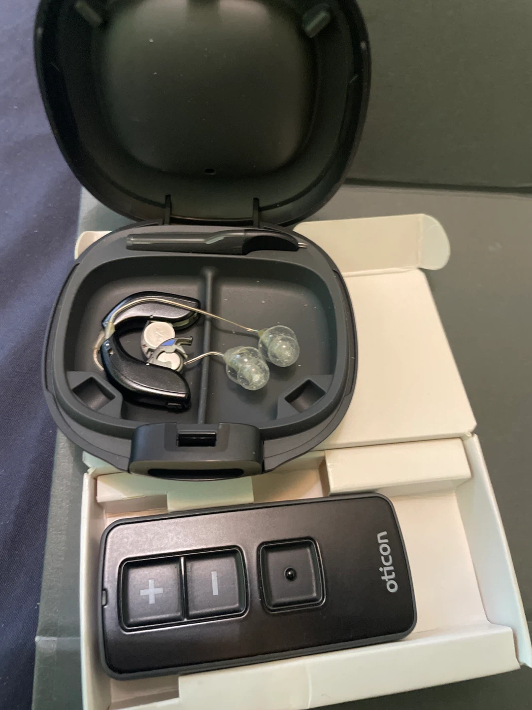 Oticon Hearing Aid with Remote Control - photo 3