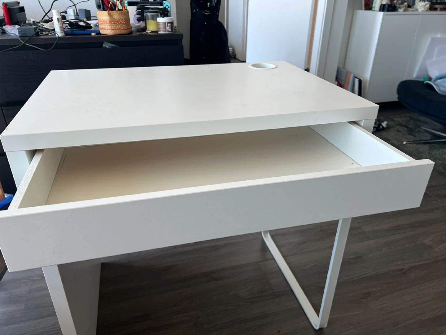 Ikea Micke Desk - photo 2