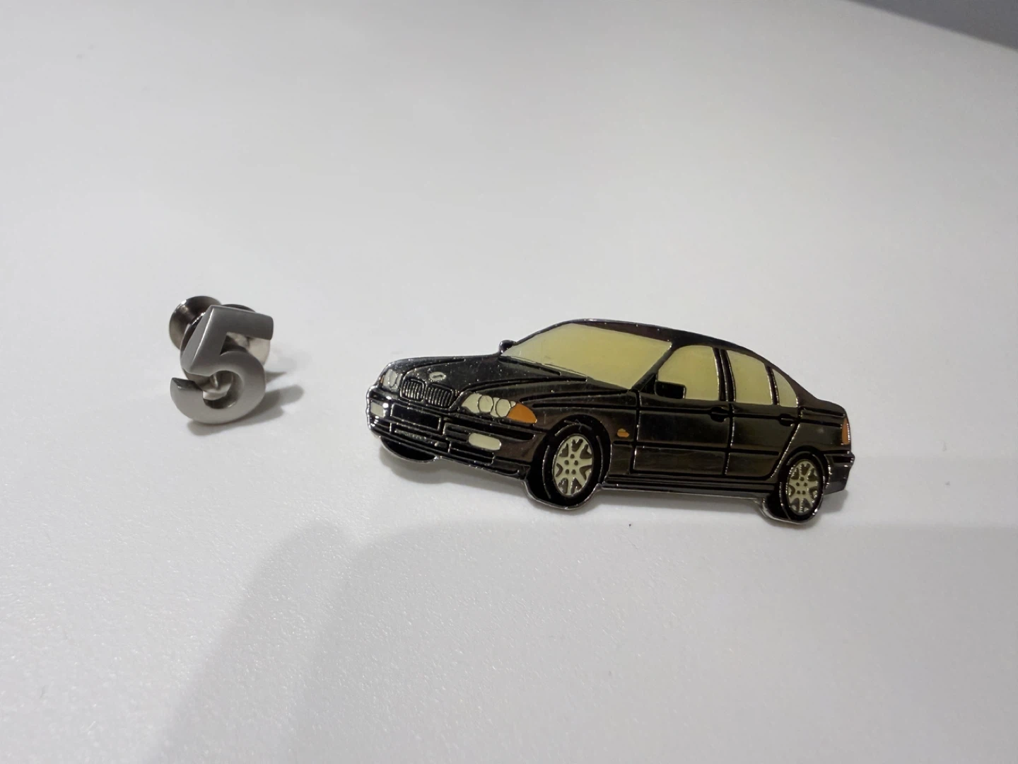 Car & Logo Lapel Pins - photo 4