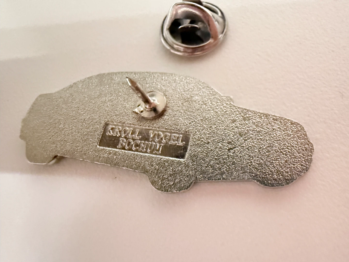Car & Logo Lapel Pins - photo 5