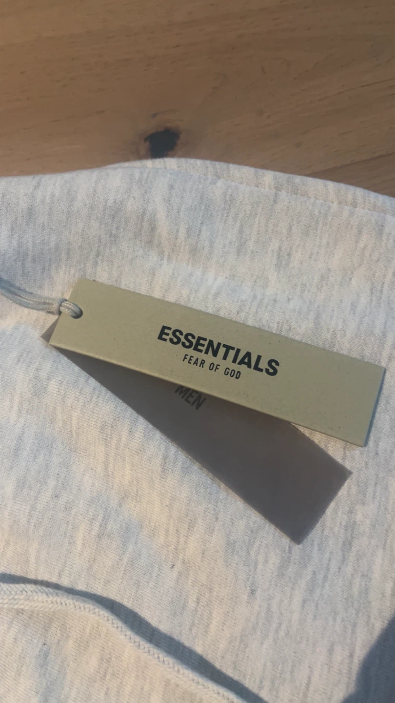 ESSENTIALS Fear of God Grey Sweat Shorts - photo 5