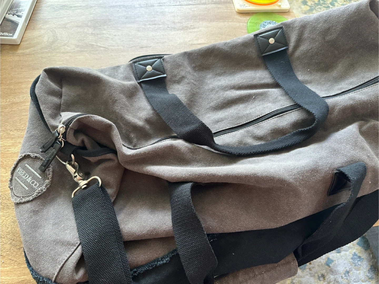 Field & Co Sportsnet branded duffle bag - photo 2