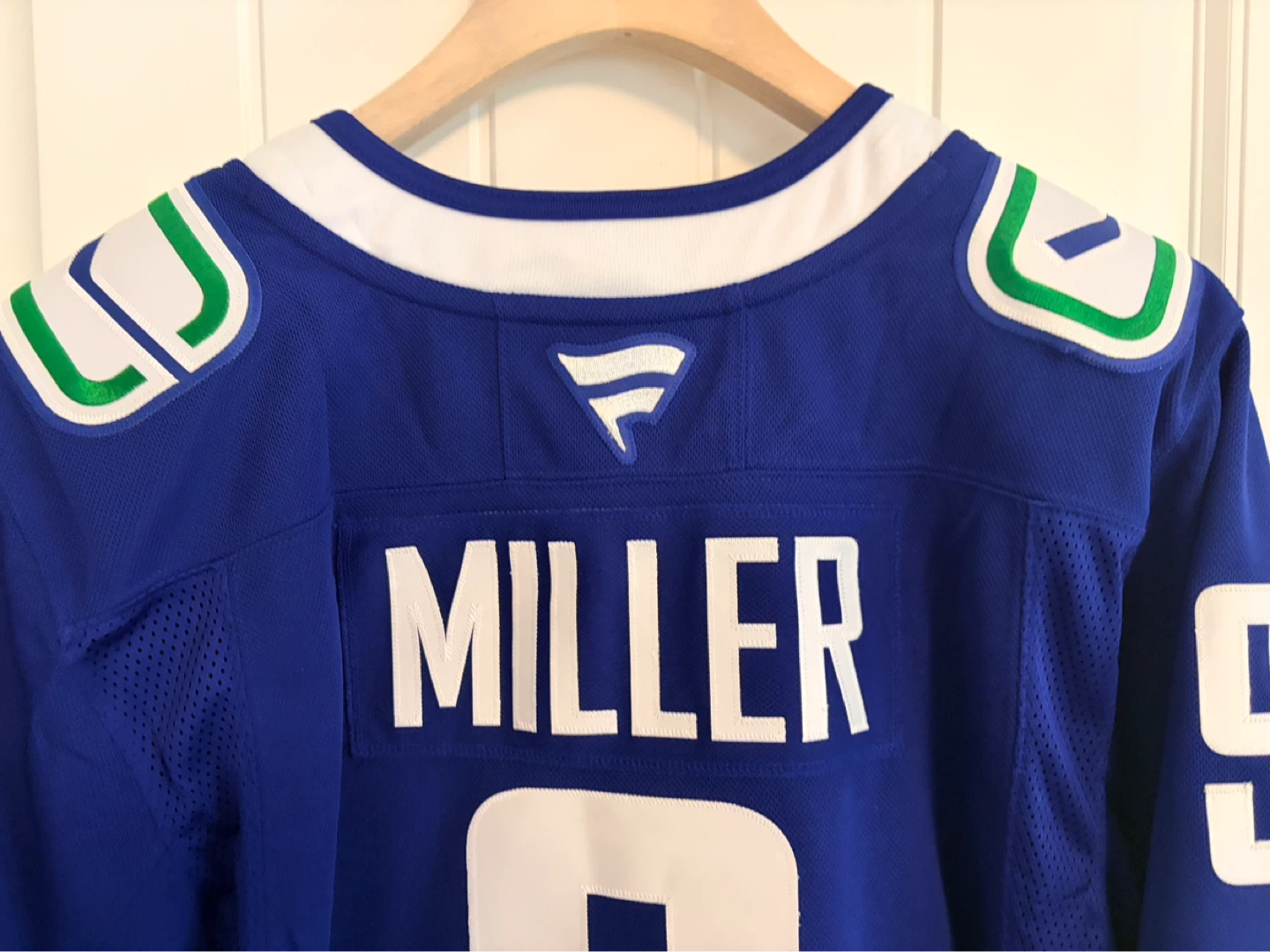 BNWT Authentic Fanatics Vancouver Canucks J.T. Miller Jersey 52 - photo 3