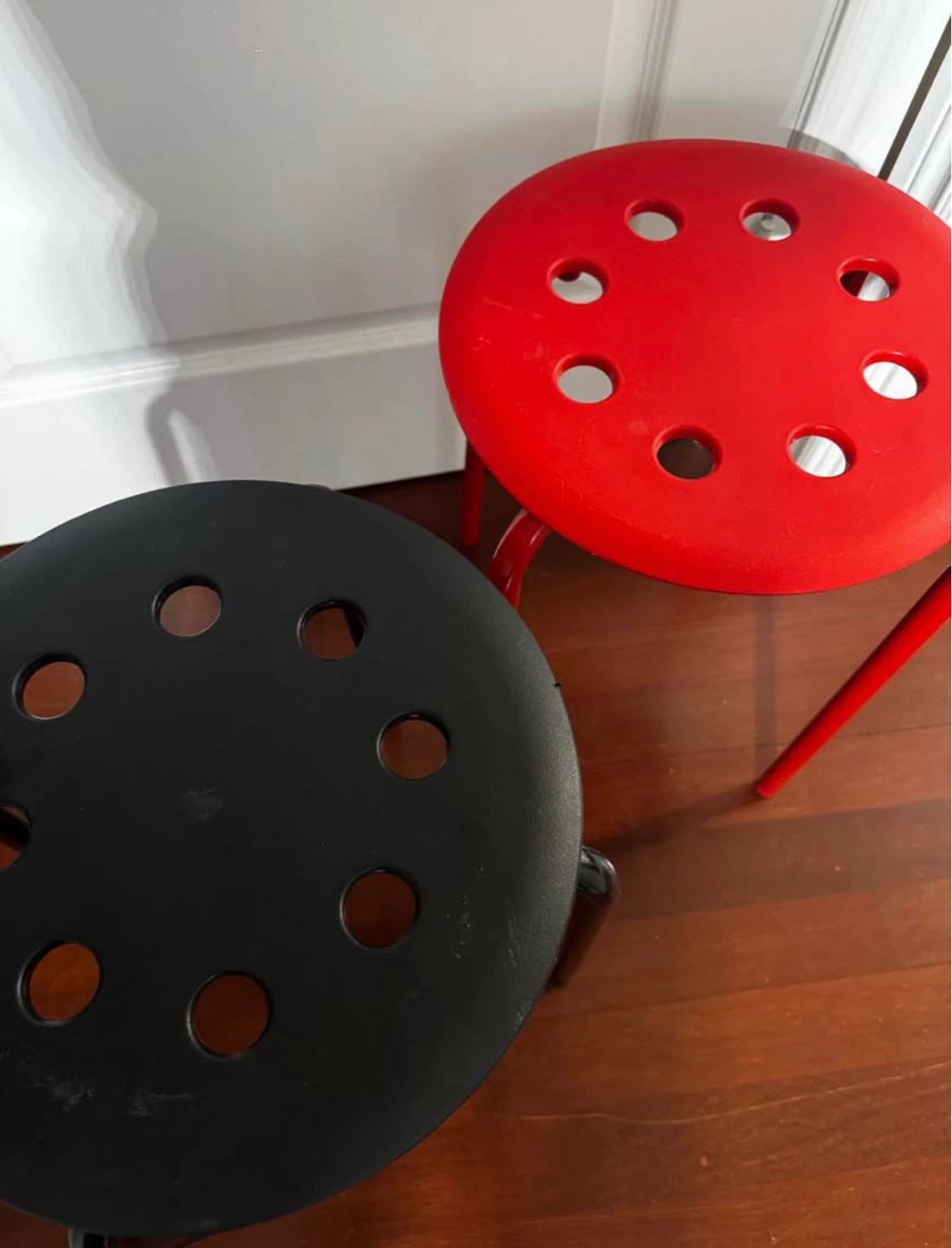 Set of 2 Red and Black Stools - photo 2