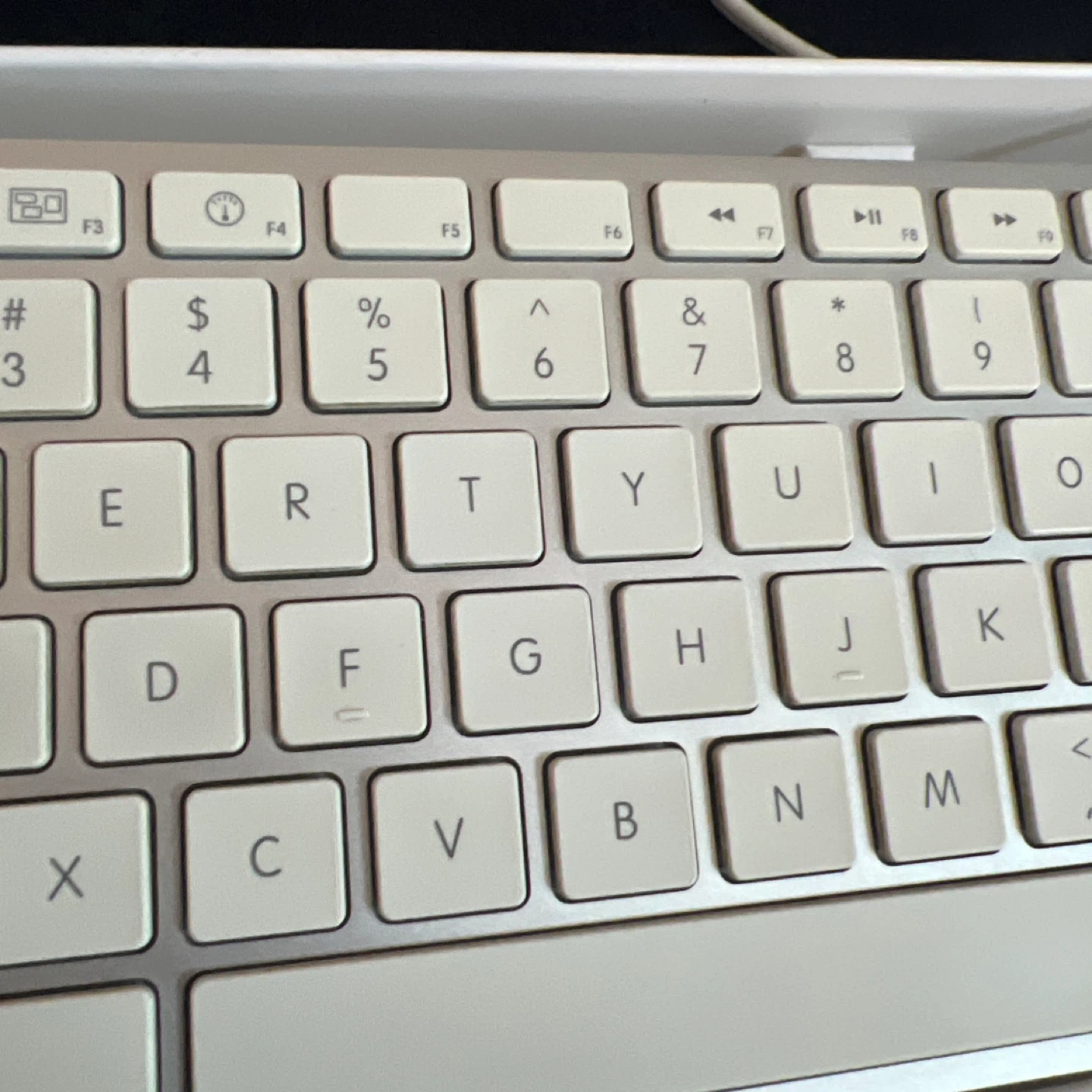 Apple Wired Keyboard MB110LL/A - photo 3