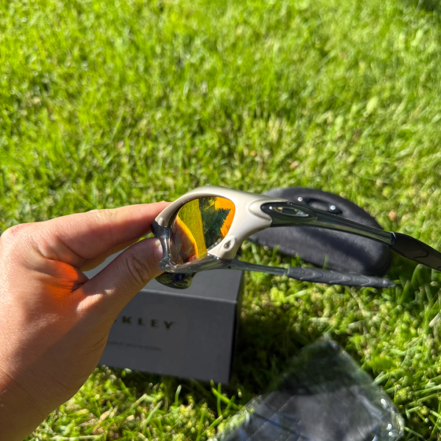 Oakley Sunglasses with Orange Lenses - photo 3