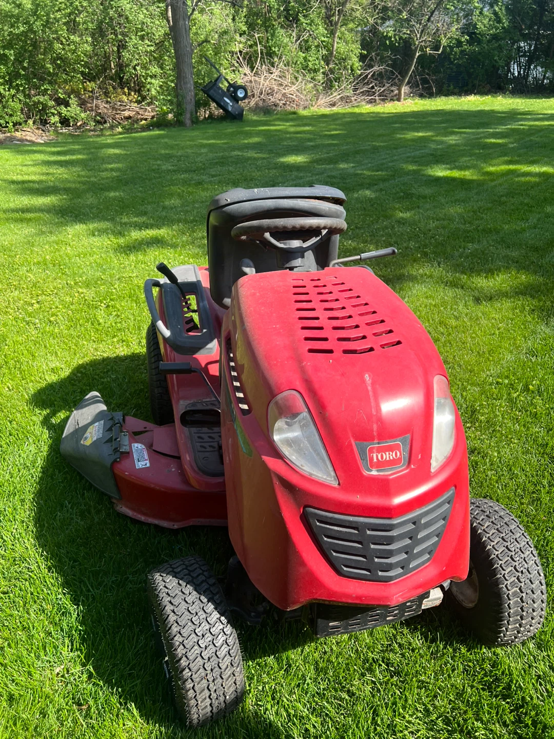 Toro Riding Mower with Kohler Courage 20 Engine - photo 3