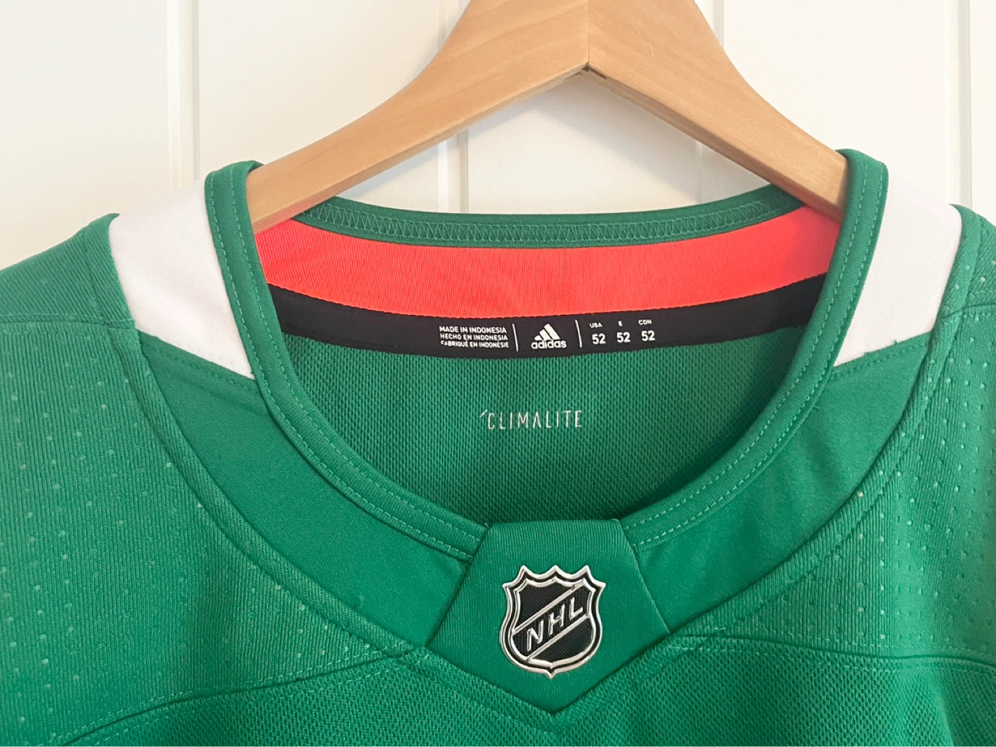 BNWT Authentic Adidas Canucks Practice Jersey Size 52/54 - photo 3