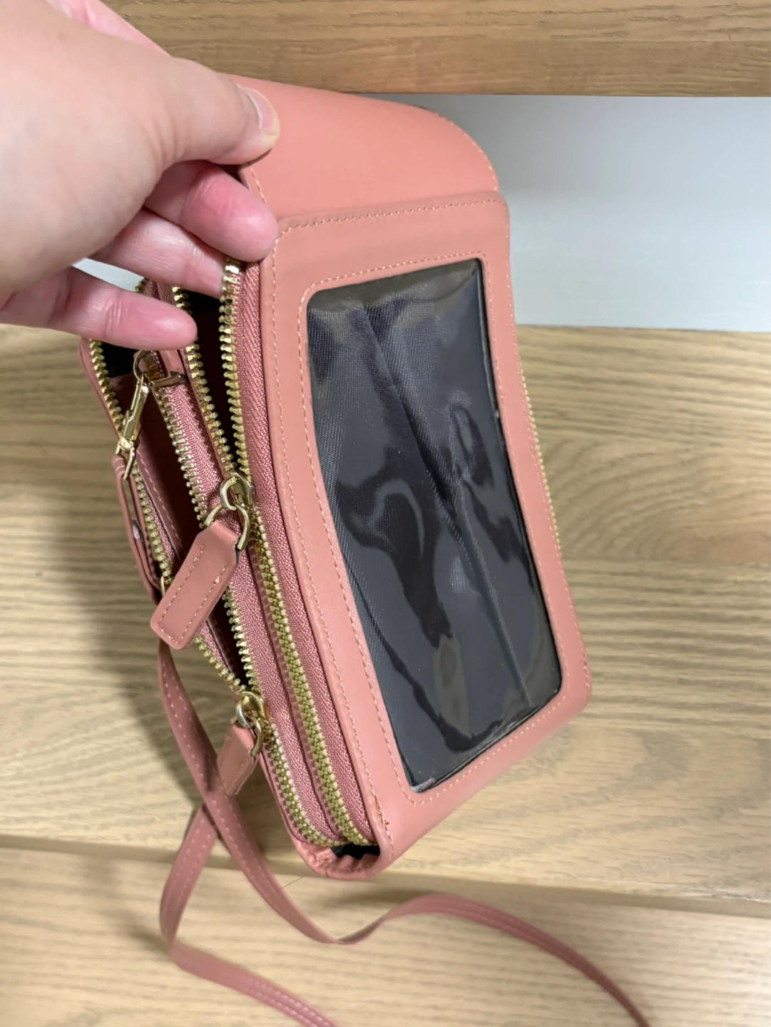 Pink crossbody phone bag with card slots - photo 5