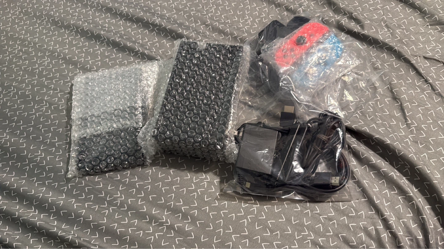 Nintendo Switch - photo 2