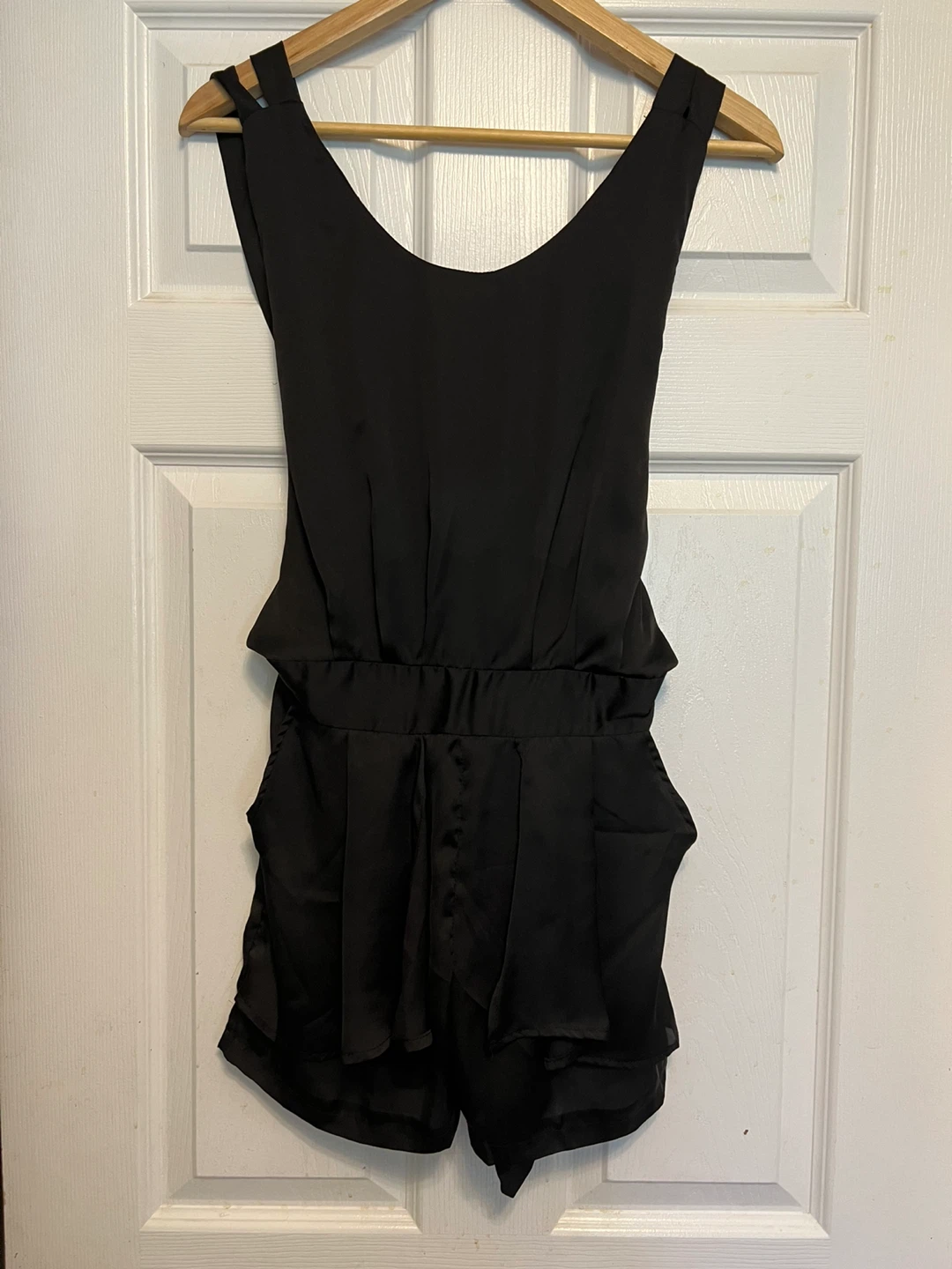 New- Black satin Romper - Medium - photo 2
