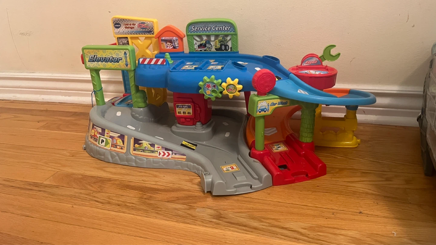 VTech Go! Go! Smart Wheels Service Station Playset - AS IS