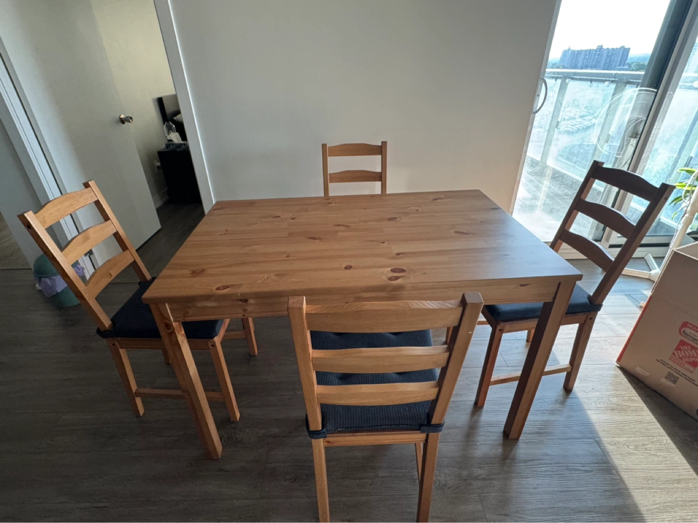 IKEA Dining Table Set with 4 Chairs. Cushions included. - photo 2