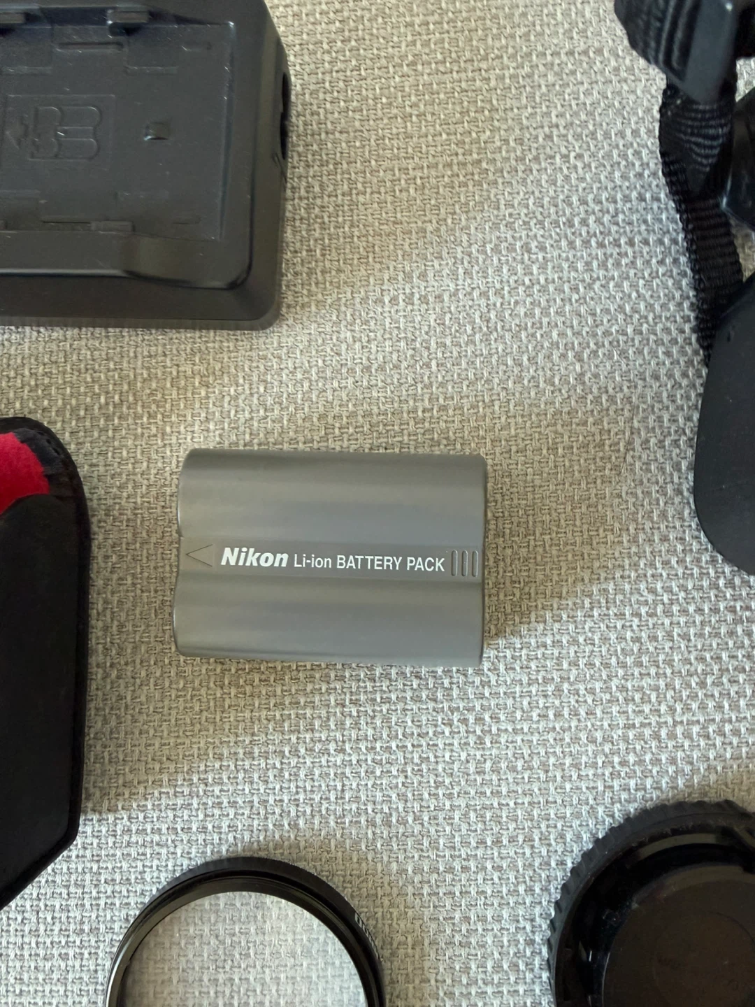 Nikon D90 DSLR Camera with 50mm f/1.8D Lens and Accessories - photo 5