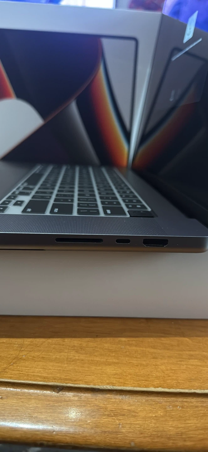 MacBook Pro 16” M1 Pro 16GB 512GB - photo 4