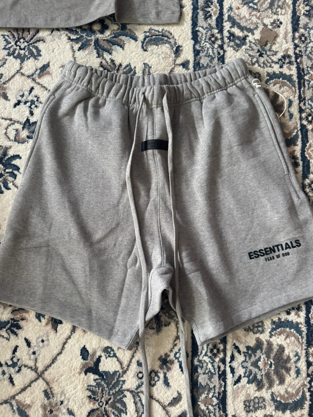 Grey essential shorts