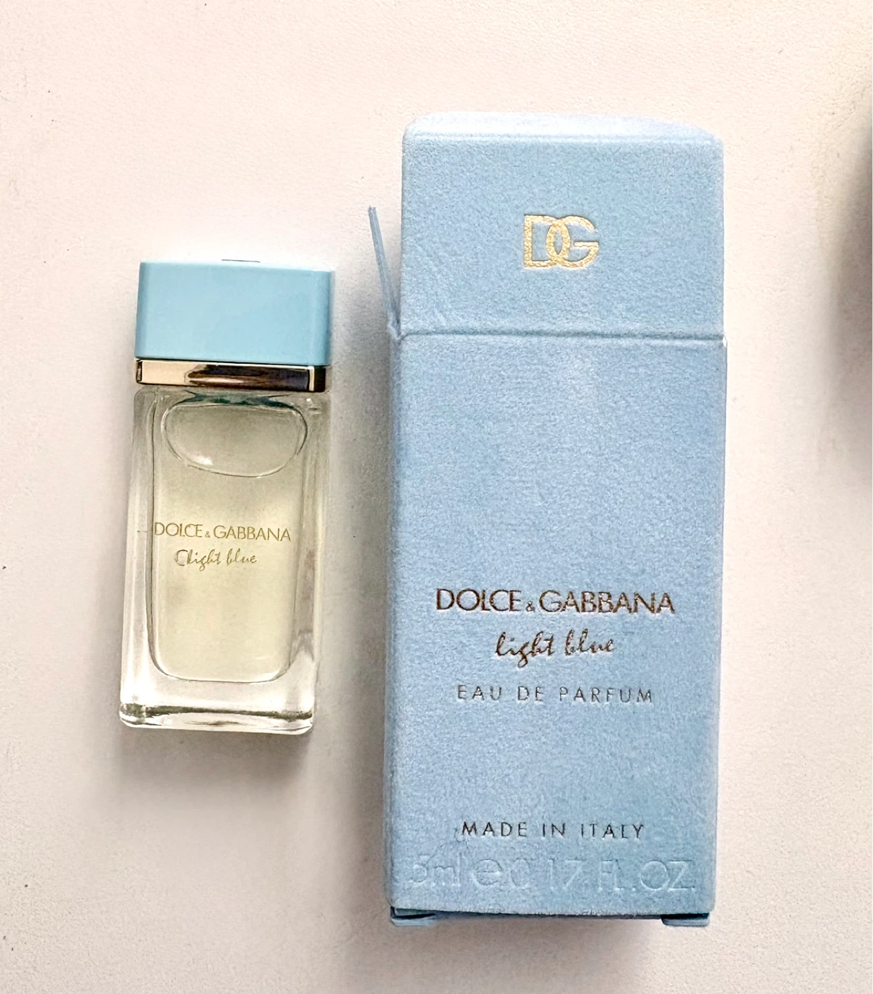 Dolce & Gabbana Light Blue miniature  5ml (new in box )