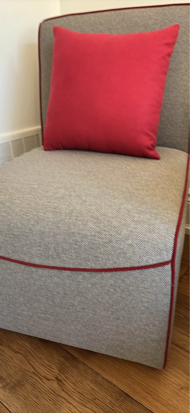 NEW Armchair with red piping and cushion - photo 3