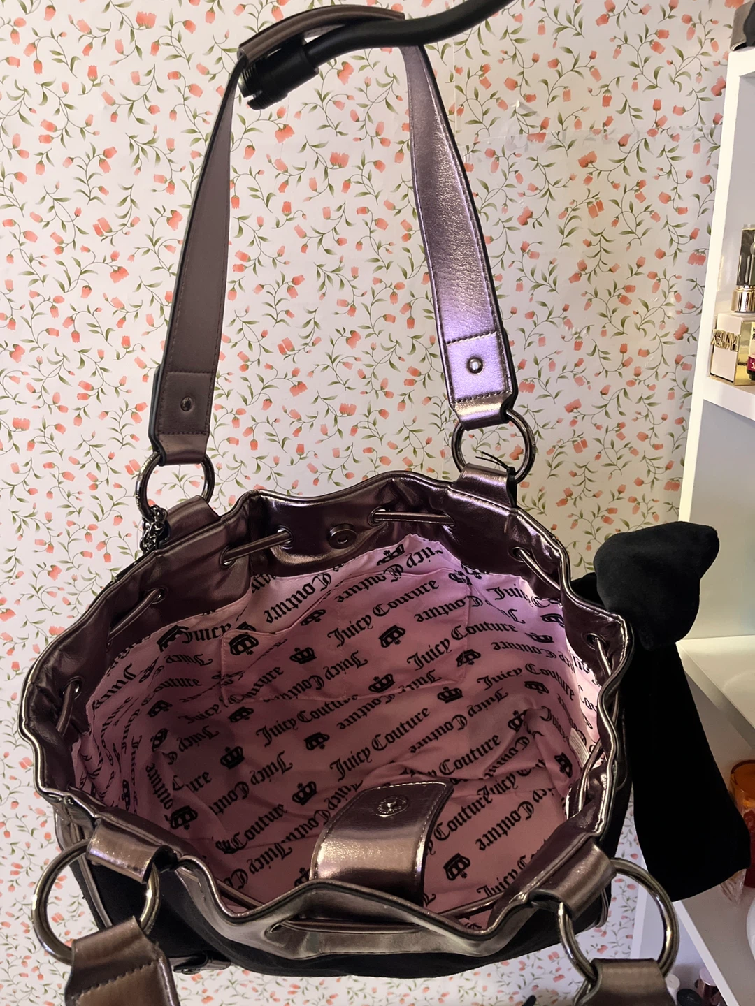Exclusive Juicy Couture Blk Silver Metallic tote Shoulder Bag - photo 3