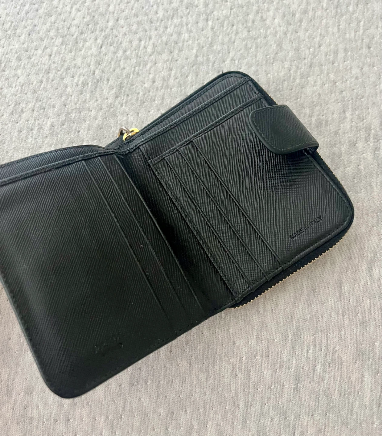 Prada compact wallet - photo 2