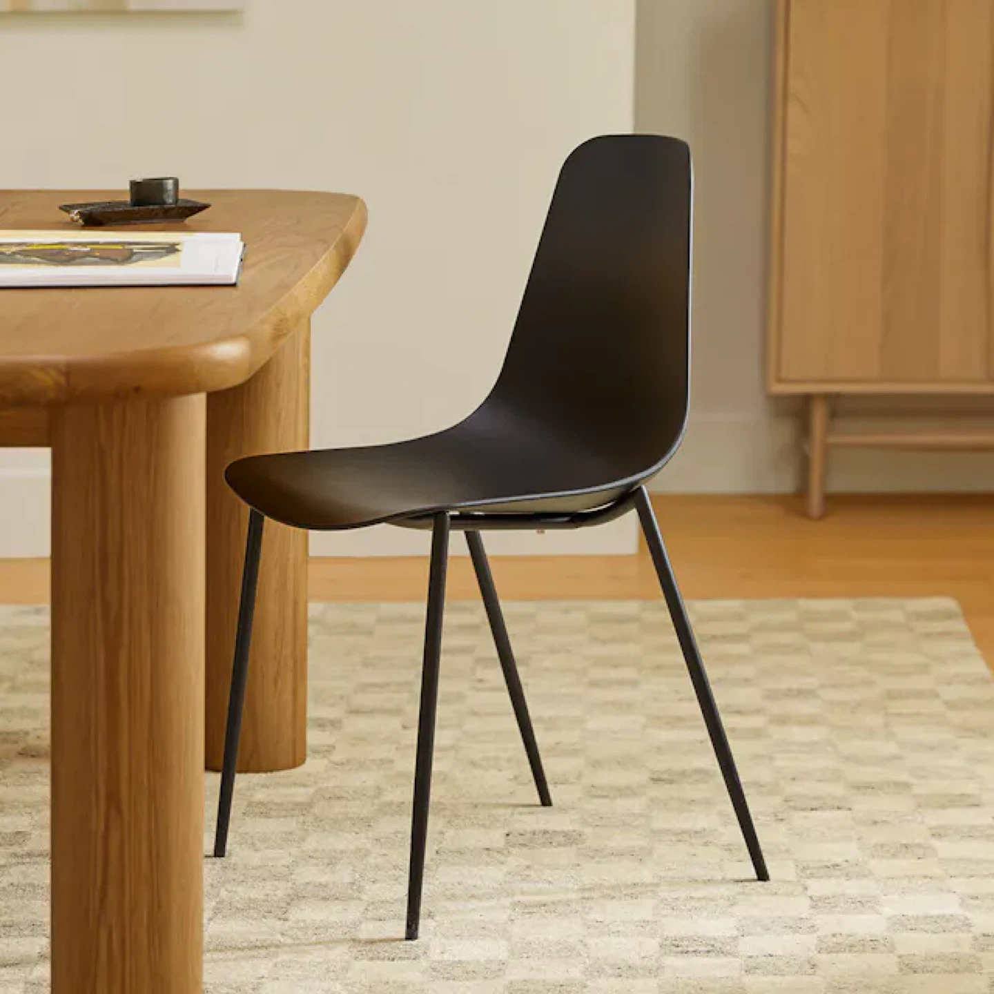 Article Svelti Dining Chair